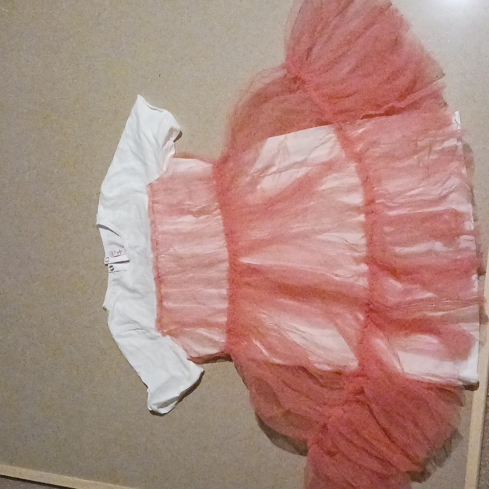 il gufo, girls, white/pink tulle, short sleeve dress. Size 5